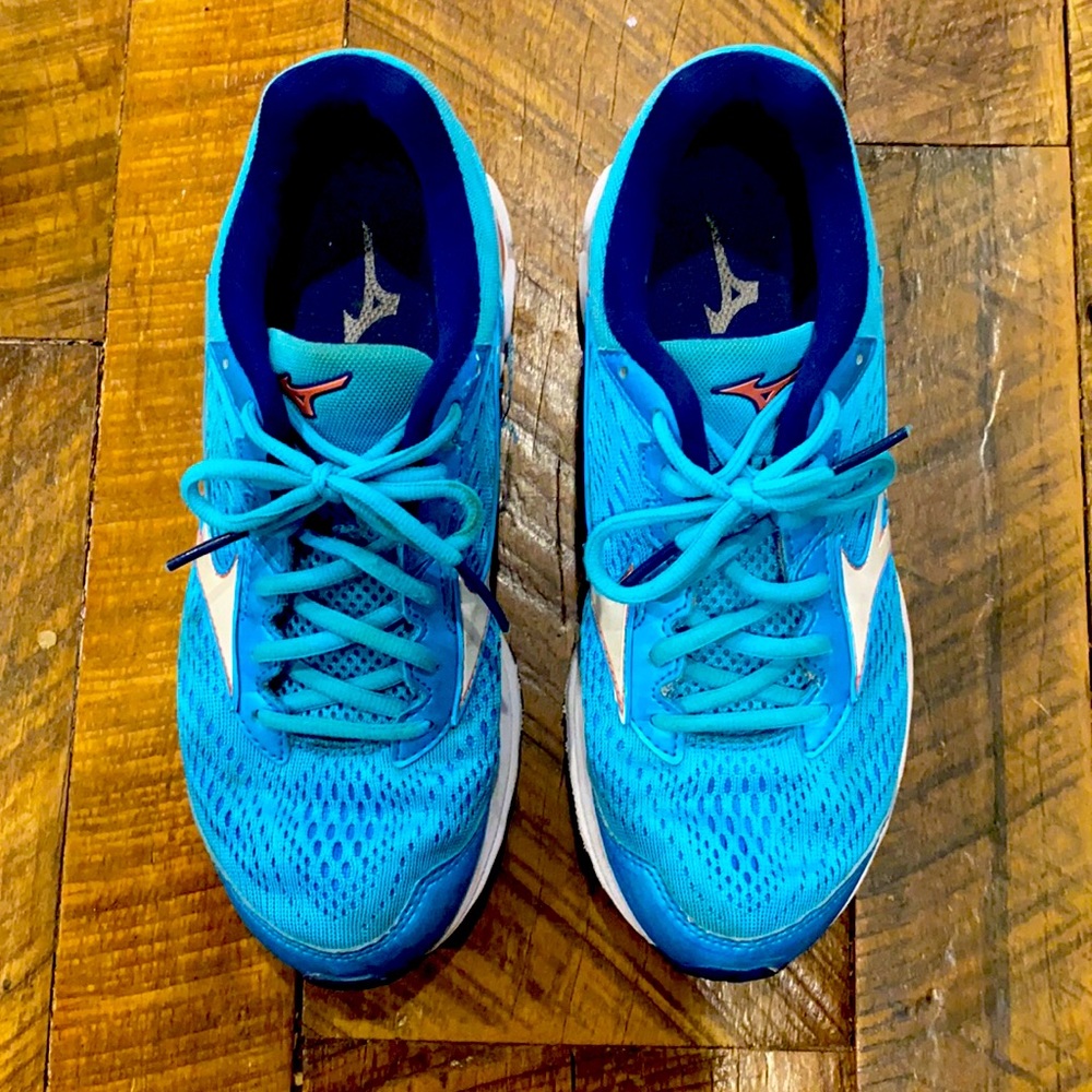 Mizuno wave inspire